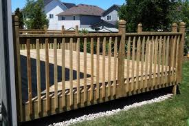 Mountain laurel handrails are the railing system of choice for homes in the mountains. Deck Design Ideas 30 Arresting Collections Design Press
