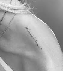 Последние твиты от chrissy teigen (@chrissyteigen). 2020 S 5 Most Stylish Tattoo Trends Says Chrissy Teigen And Lady Gaga S Artist Stylish Tattoo Tattoo Trends Small Name Tattoo