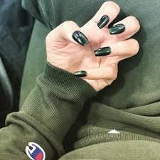 Hailey baldwin's pistachio green nails hailey baldwin's pistachio nail color is the perfect hue to take us into fall. Nail Salon Archives Galuxsee
