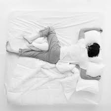 Comment choisir l'orientation du lit pour bien dormir ? - Epéda