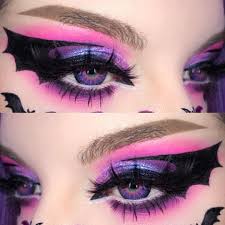 bat wing eyeliner is the only makeup