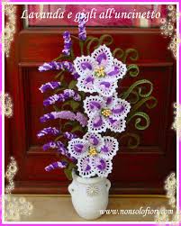 Per un bouquet di fiori veri ogni sposa spende all'incirca 120 euro e. Pin Su Fiori All Uncinetto Crochet Flowers