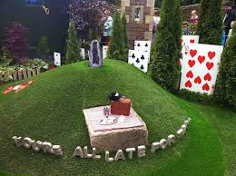 Alice In Wonderland Garden Decor