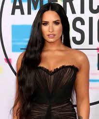 The haircut it just past lovato's shoulders, which is significantly shorter than her normal, long locks. 17 Demi Lovato Hairstyles Hair Cuts And Colors