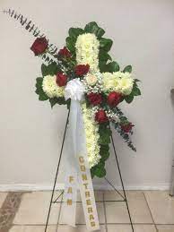 El paso is at the far western tip of texas, where new mexico and the mexican state of chihuahua meet in a harsh desert environment around the slopes of mount franklin on the rio grande, which has often been compared to the nile. Sympathy Cross In El Paso Tx Diana S Flower Shop