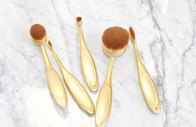 photo finish oval makeup brushes