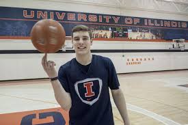 The university of illinois system now has more than 90,000 students across three universities and is on track to meet its ambitious goal of topping 93,600 students by the fall of 2021. Illini Add Manager To Thin Basketball Roster Chicago Tribune
