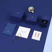 blue chain custom jewelry gift box