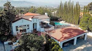 Manson House In Los Feliz