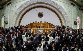 Image result for A un mes de la asunción de la nueva Asamblea Nacional, crece la lucha de poderes en Venezuela