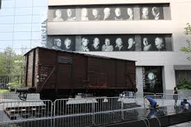 holocaust survivors who d during