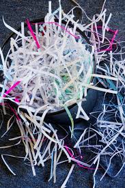 24 uses for shredded paper snappy living