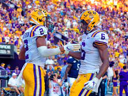 Ja'marr chase (1) wide receiver. Lsu Vs Alabama Tigers Have Own Star Receiver Trio Sports Illustrated