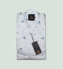 A wild variety of patterns like floral, animal, checkered, woven, striped, printed, and graphic designs can be found in white shirts for men online. White Shirts For Men Online Buy Men S White Printed Shirts In India Lootera House