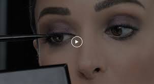 learn how to do a smokey eye from the