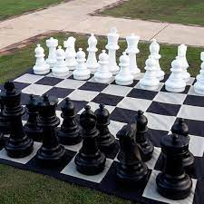 Bundle Giant Chess Set With Mat