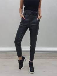 Широките панталони с висока талия имат още едно голямо предимство, а именно че прикриват коремчето. Damski Kozhen Pantalon S Visoka Taliya Morelle