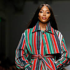 Naomi campbell was born in london, england and discovered as a fashion model at age 15. Tib8hm1hbeayom
