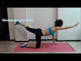 В повечето упражнения за дупе и крака се натоварват и мускулите на корема, и тези на гърба. Uprazhneniya Za Brazilsko Dupe Youtube Ball Exercises Exercise Gym