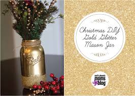 Mason jars are extremely versatile, and people use them for virtually anything. Christmas Diy Gold Glitter Mason Jar