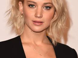 If your hair is not long enough to try long locks, you can always apply medium locks hairstyle for a round face. 25 Flattering Short Hairstyles For Round Face Shapes