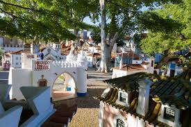 Portugal dos pequenitos is the little portugal area that features tiny versions of the country's most iconic landmarks. Portugal Dos Pequenitos Coimbra All About Portugal