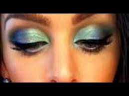 green makeup tutorial by carli bybel