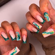 30 best emerald green nails designs 2024