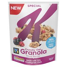 crunchy oat granola mixed berries
