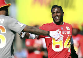 American footballer for pittsburg steelers not only antonio brown got a ridiculously haircut, he even named it. Antonio Brown New Haircut Haircuts You Ll Be Asking For In 2020