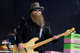 Dusty hill, the bass player who anchored the rock 'n' roll band zz top for more than 50 years, has died at age 72. Gsxkml4wulr50m