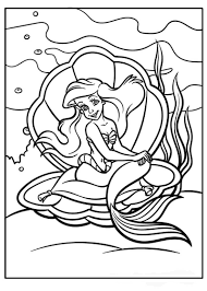 Coloriage Ariel assise dans un coquillage - Dessin gratuit à imprimer