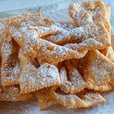 chiacchiere italian fried cookies