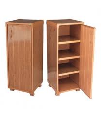 Третият стил е голям дървен шкаф. 2k5olkhwjzx2em