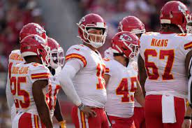 KC Chiefs O-line shines in 19-16 win ...