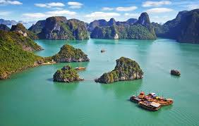It has a long coastline, much of which fronts on the south china sea to the east and south. 13 Best Places To Visit In Vietnam Planetware
