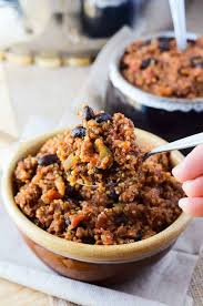 one pan vegan quinoa chili the crumby