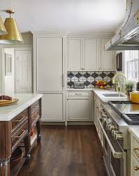 The best material for a natural kitchen design is wood. French Bistro Style For The Perfect Cook S Kitchen Bentwood Luxury Kitchens