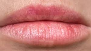 10 home remes to fix discolored lips