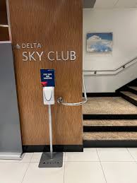 lounge review delta sky club atl