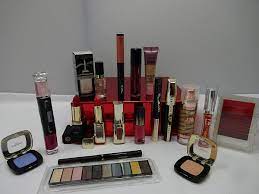 l oreal make up glam box gift her