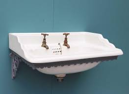 Antique Vandus Wall Mounted Sink