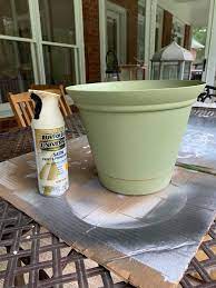how to make a plastic planter pot look