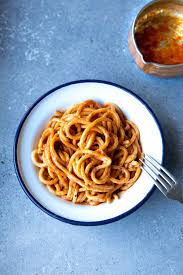 10 minute tomato paste pasta sauce