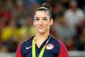 fans are praising aly raisman for her