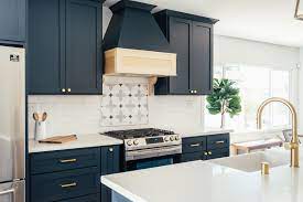 20 backsplash ideas for dark cabinets