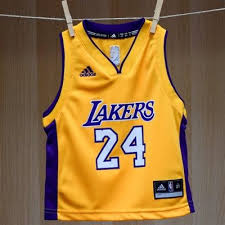 The la lakers will honor kobe bryant in a number of ways for tonight's game, friday january 31st against the portland trailblazers at the staples center. Lakers Toddler Kobe Bryant Home Jersey Bryant Home Basketball Clothes Baby Sports Clothes