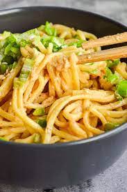 10 Minute Sesame Garlic Ramen Noodles The Fiery Vegetarian gambar png