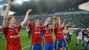 Rusya'da son haftaya kadar süren şampiyonluk yarışında ipi göğüsleyen CSKA  Moskova oldu - Eurosport