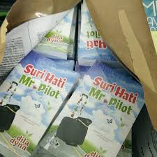 Senarai episod drama suri hati mr pilot : Suri Hati Mr Pilot Books Stationery Fiction On Carousell